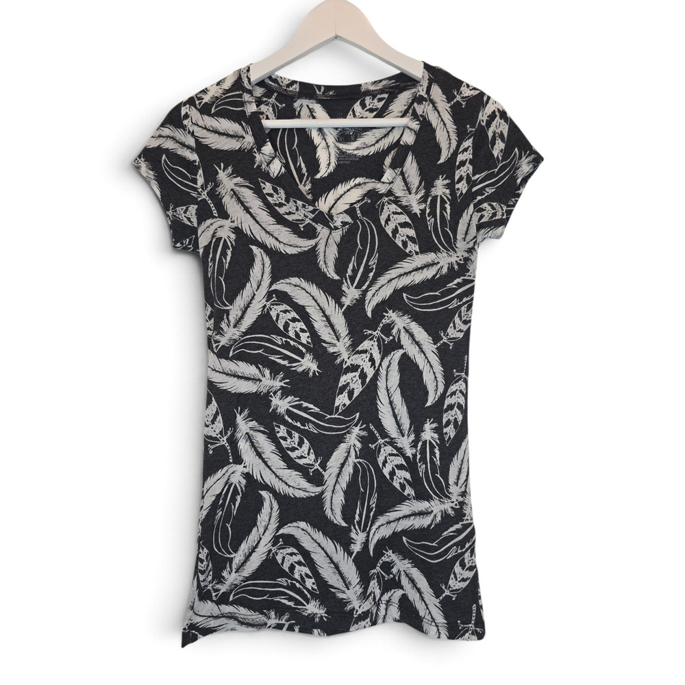 STRANDED Feather Print T-Shirt Women Medium Gray Slim V Neck Tunic Top Y2K Boho